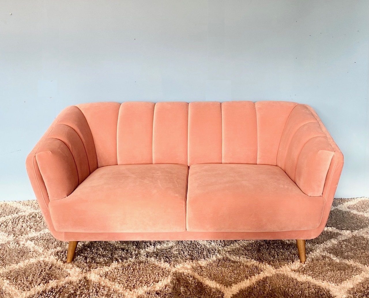pink tufted sofa | Pink furniture, Pink sofa, Pink cou…